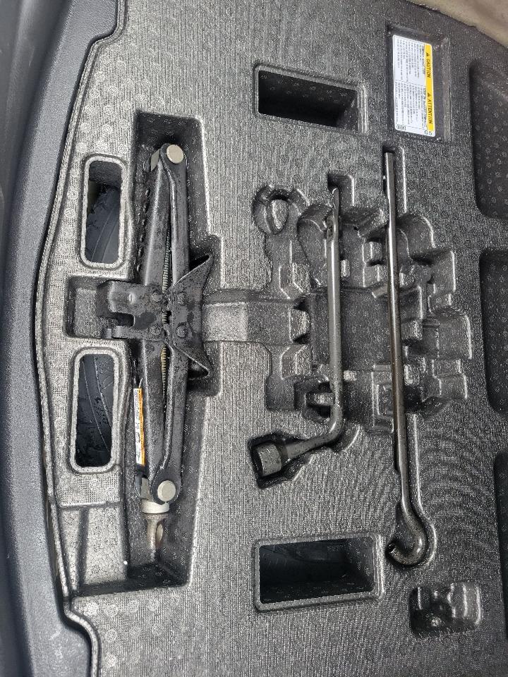 Toyota Camry Hybrid LE CVT (Natl) 2018