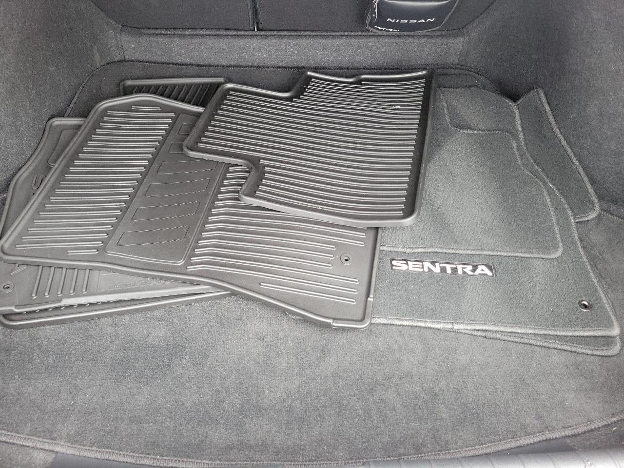 Nissan Sentra SR CVT 2024