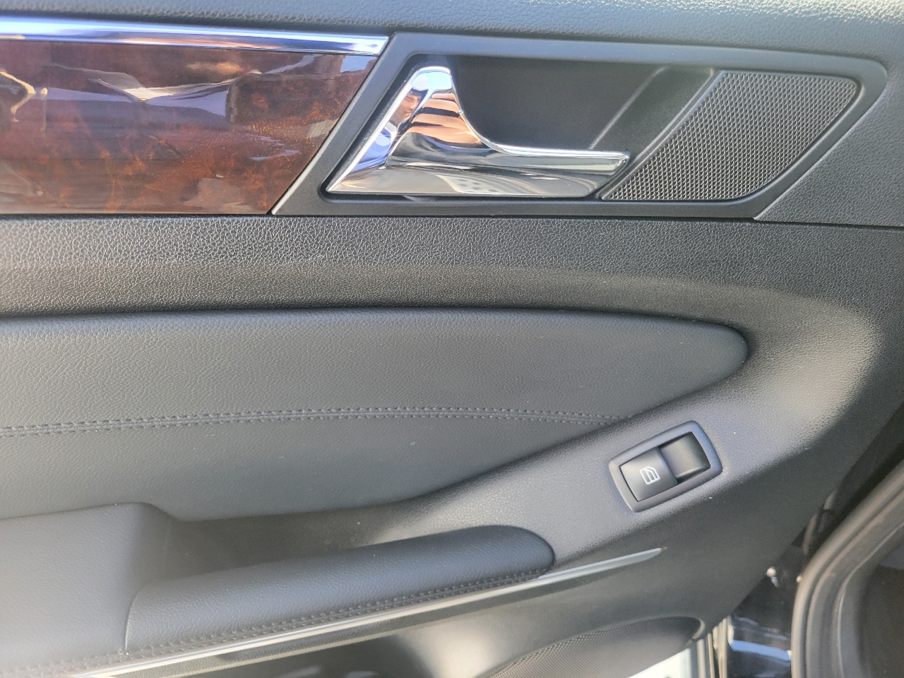 Mercedes-Benz M-Class 4MATIC 4dr ML 350 2011