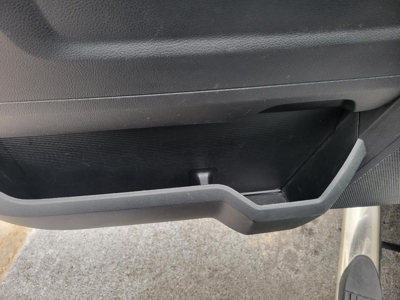 RAM 2500 Tradesman 4x4 Crew Cab 8' Box 2017