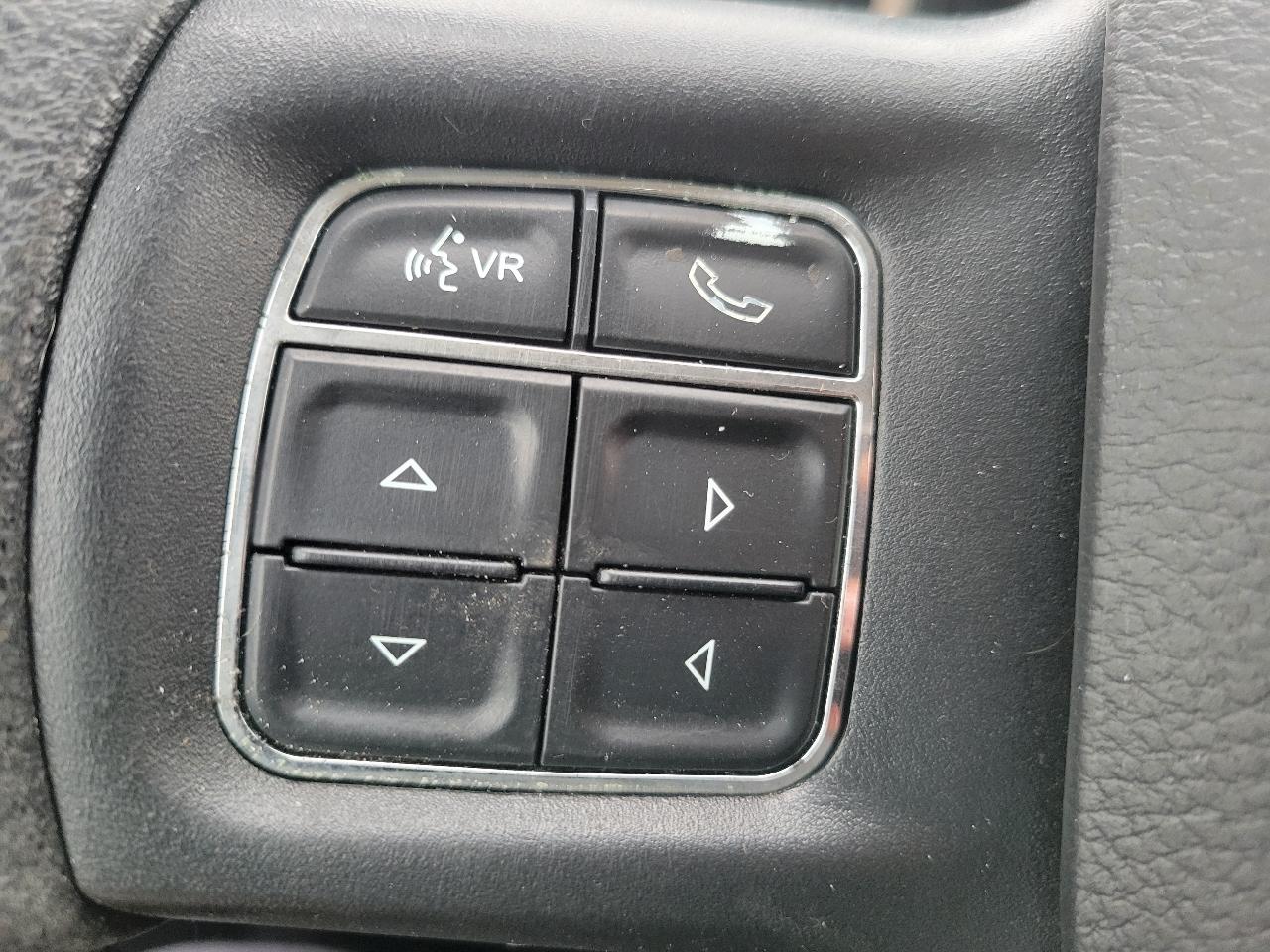 RAM 2500 Tradesman 4x4 Crew Cab 8' Box 2017