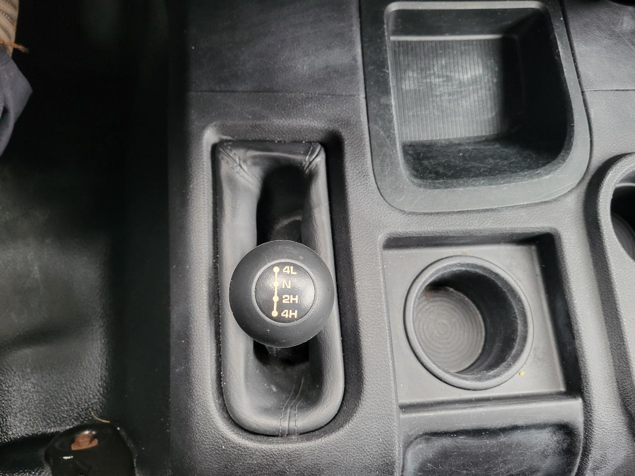 RAM 2500 Tradesman 4x4 Crew Cab 8' Box 2017