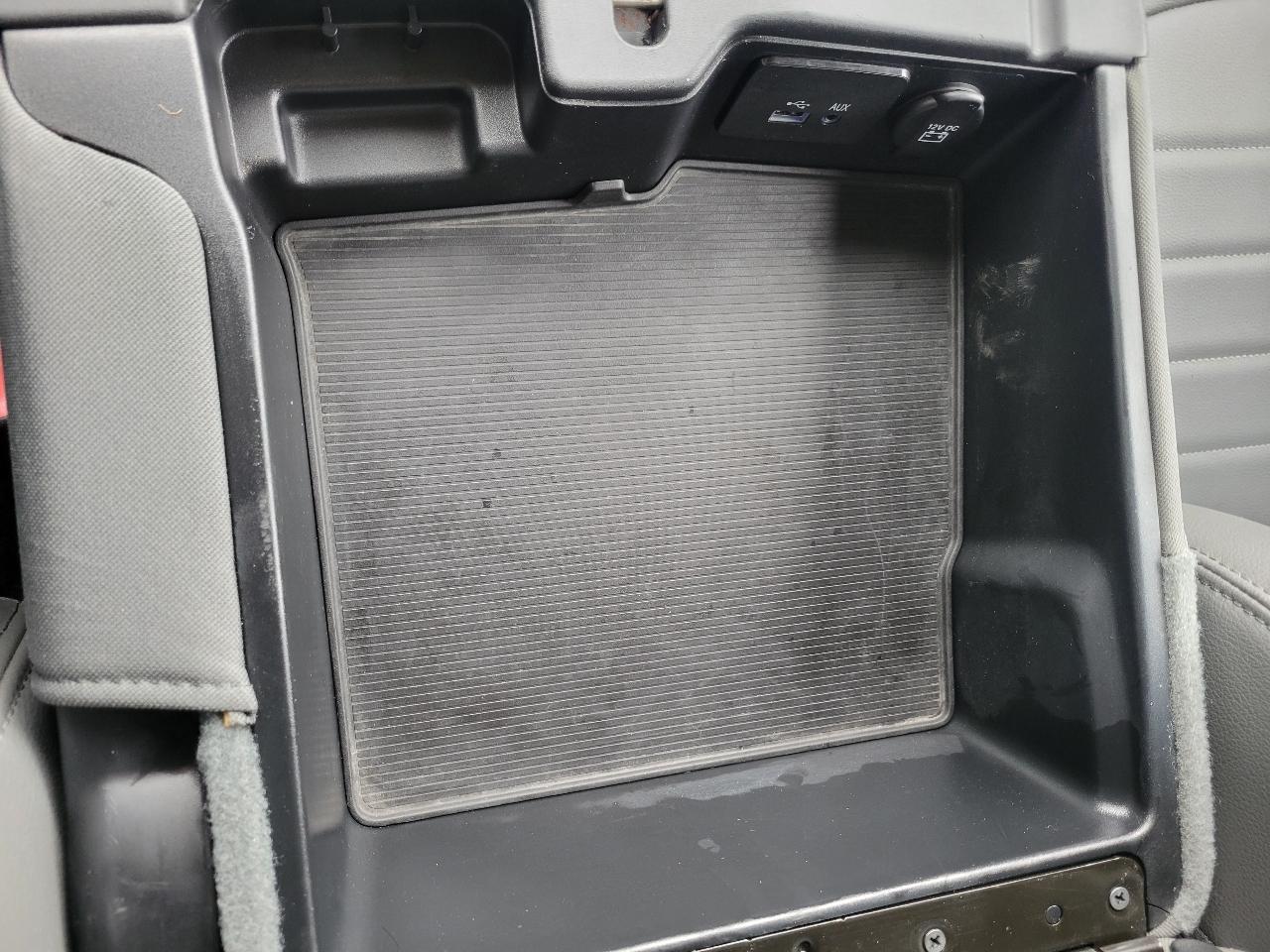 RAM 2500 Tradesman 4x4 Crew Cab 8' Box 2017