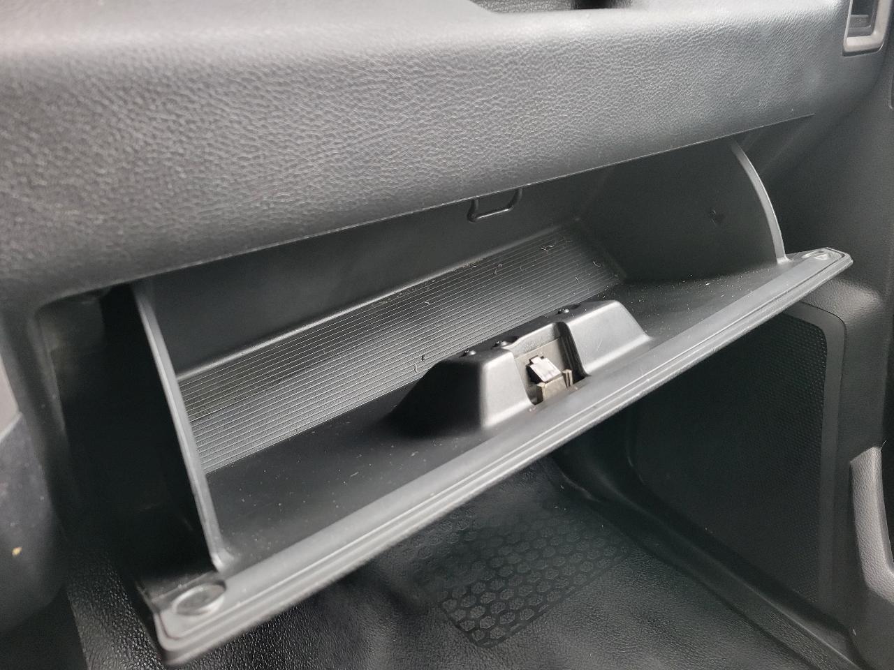 RAM 2500 Tradesman 4x4 Crew Cab 8' Box 2017