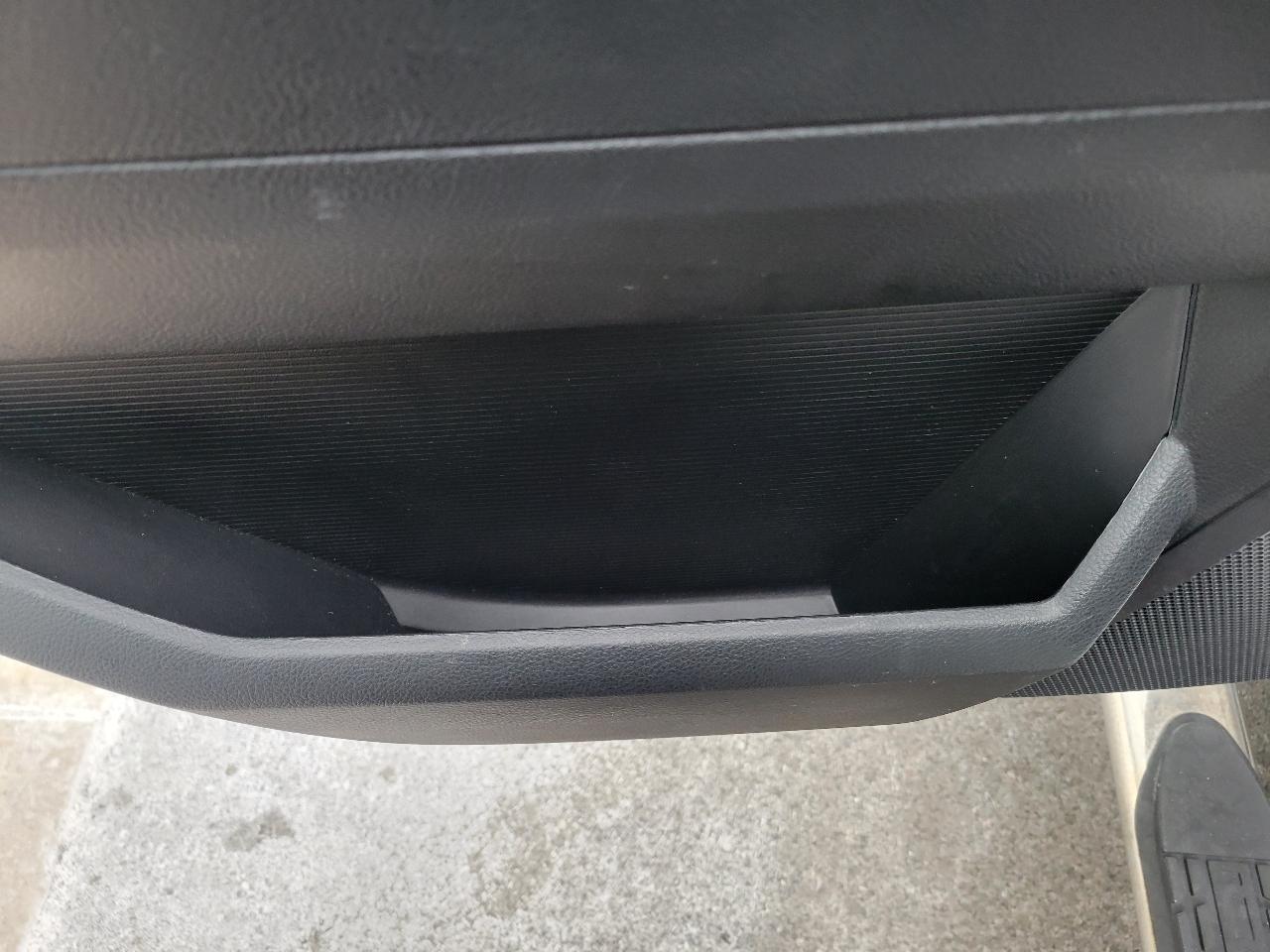 RAM 2500 Tradesman 4x4 Crew Cab 8' Box 2017