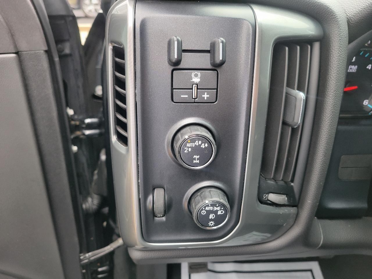 Chevrolet Silverado 1500 LD 4WD Double Cab LT w/1LT 2019