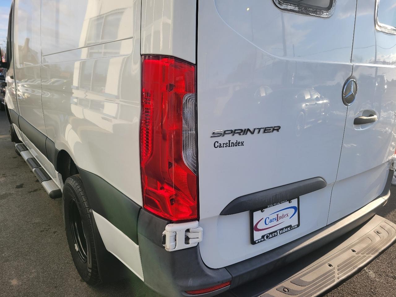 Mercedes-Benz Sprinter Cargo Van 3500 High Roof I4 144" RWD 2021