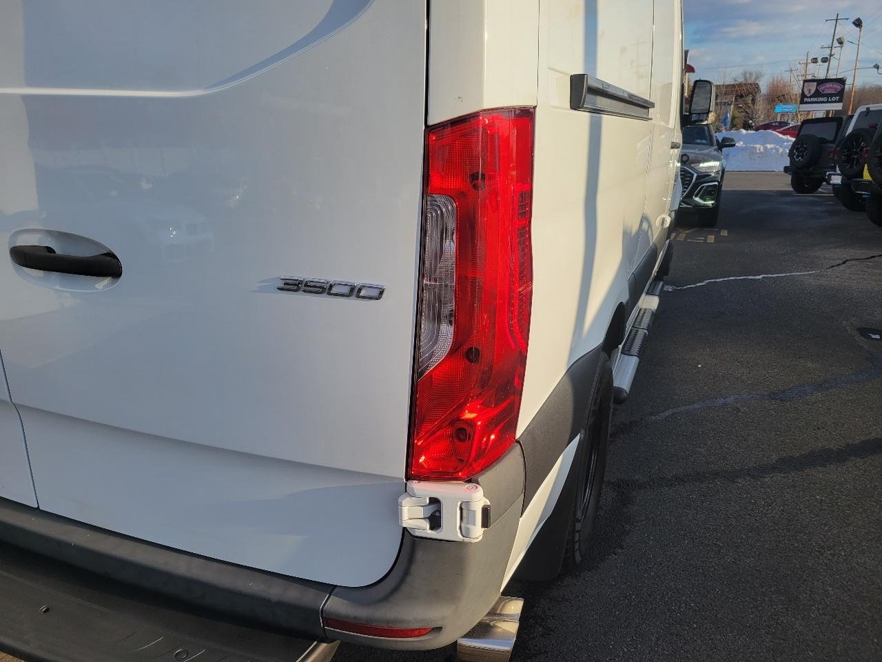 Mercedes-Benz Sprinter Cargo Van 3500 High Roof I4 144" RWD 2021