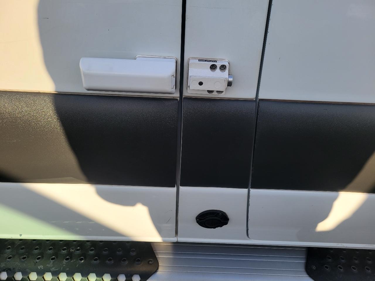 Mercedes-Benz Sprinter Cargo Van 3500 High Roof I4 144" RWD 2021