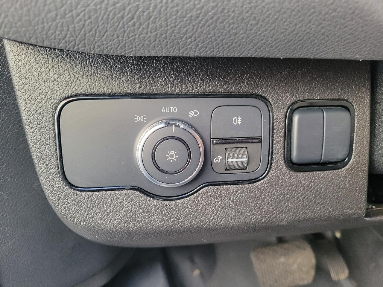 Mercedes-Benz Sprinter Cargo Van 3500 High Roof I4 144" RWD 2021