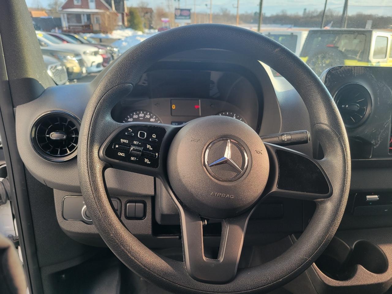 Mercedes-Benz Sprinter Cargo Van 3500 High Roof I4 144" RWD 2021