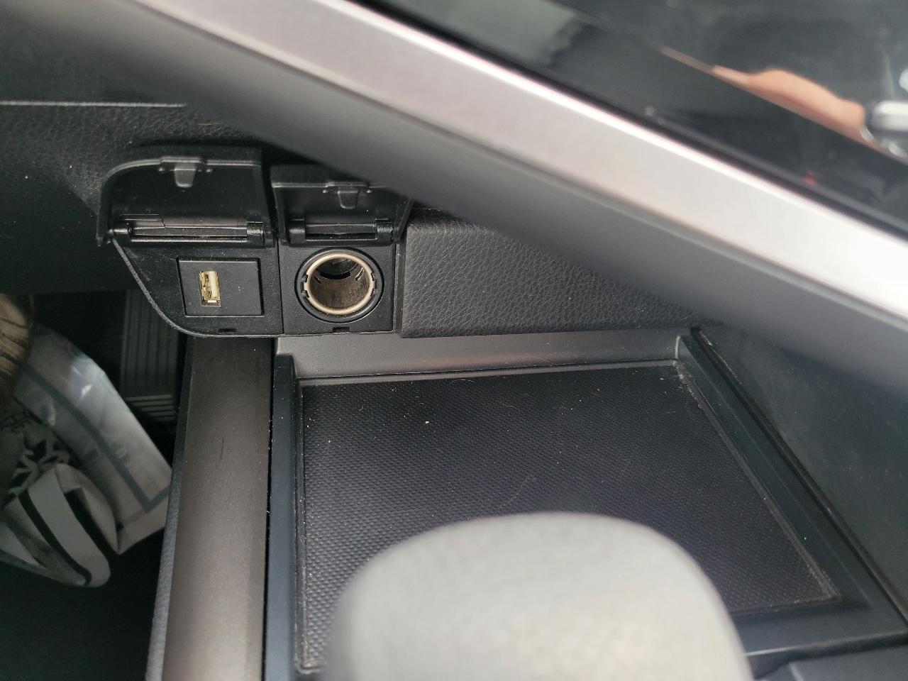 Toyota Camry LE Auto (Natl) 2023