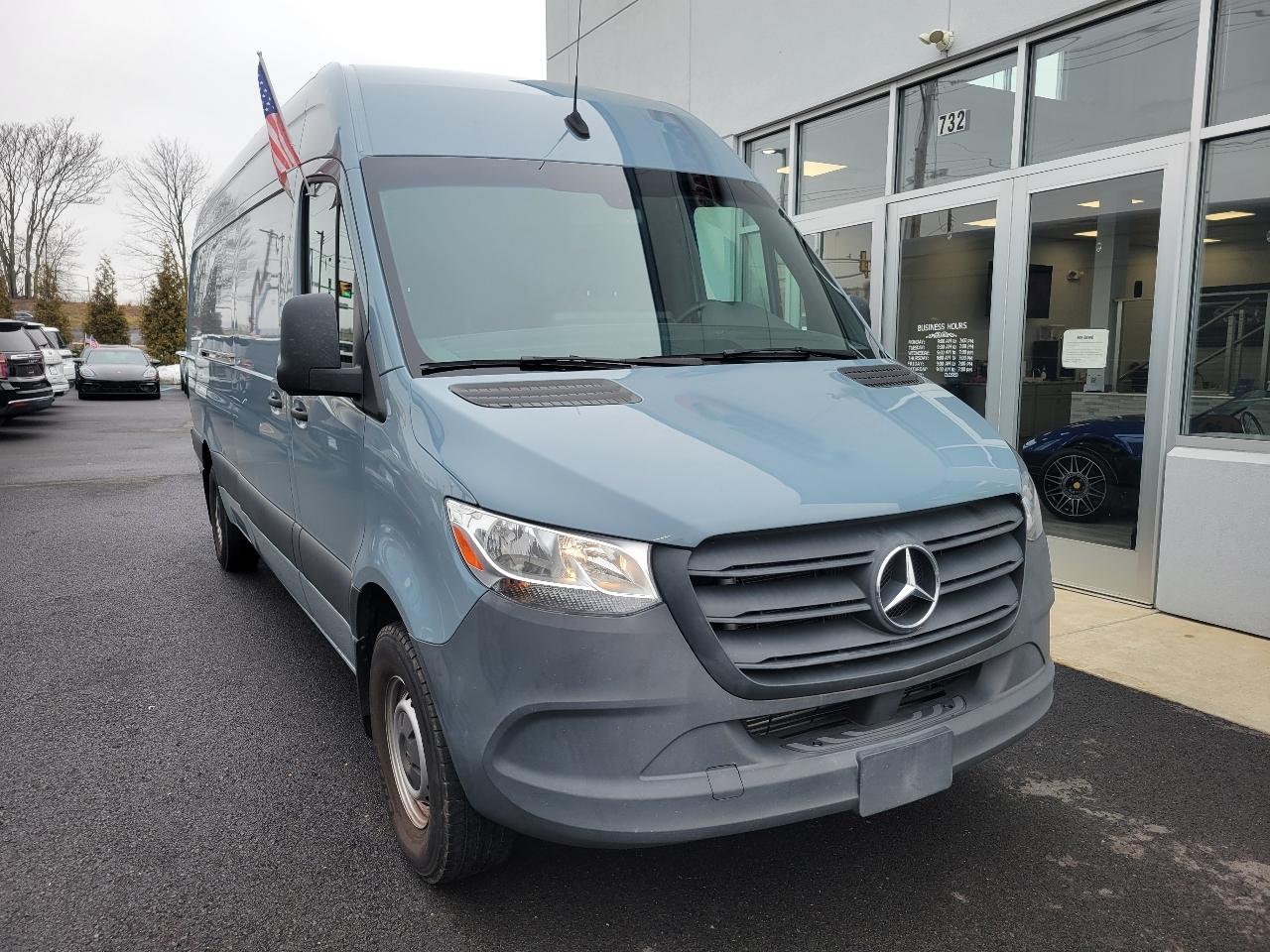 Mercedes-Benz Sprinter Cargo Van 2500 High Roof I4 Gas 170" RWD 2023