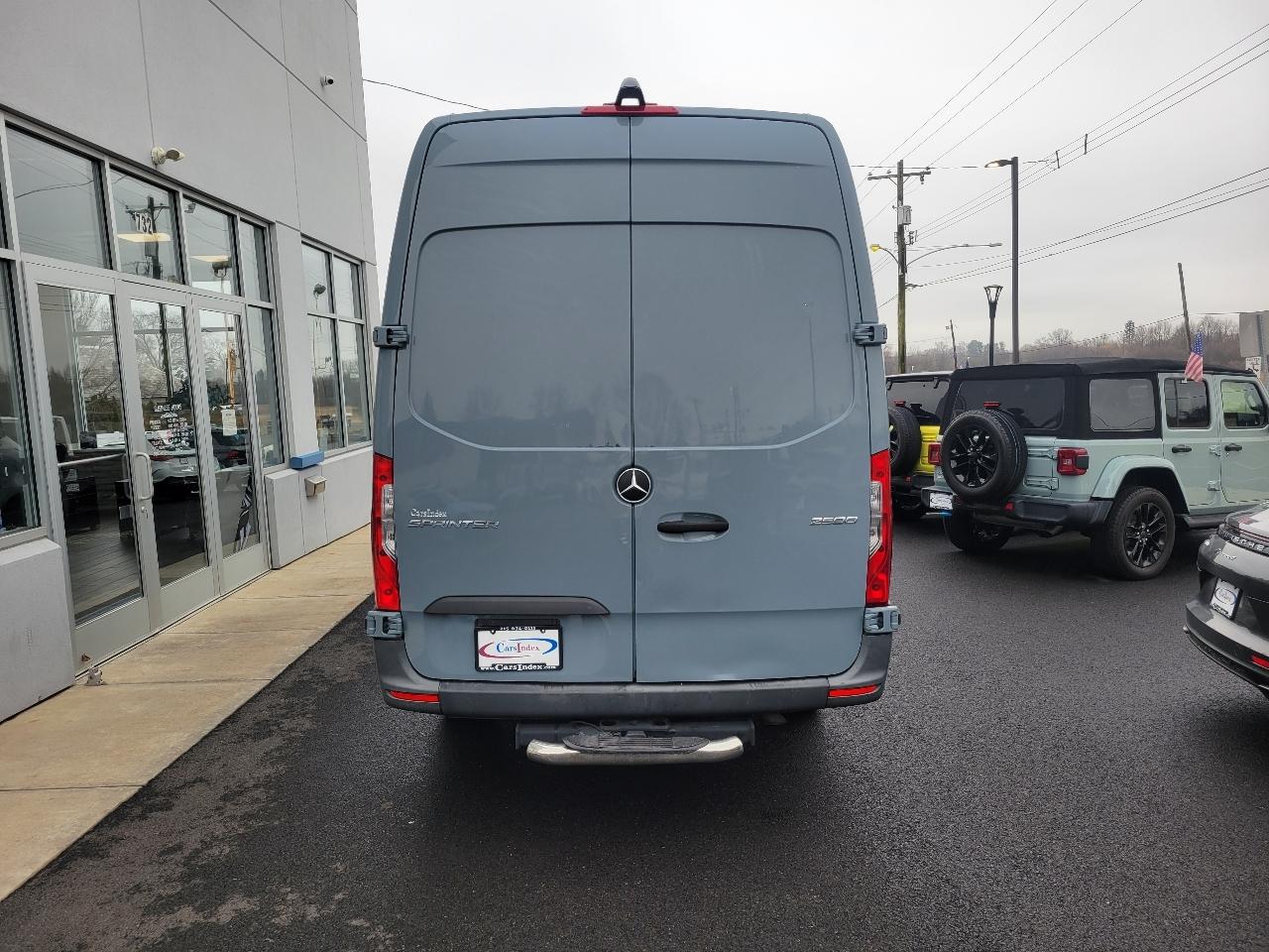 Mercedes-Benz Sprinter Cargo Van 2500 High Roof I4 Gas 170" RWD 2023