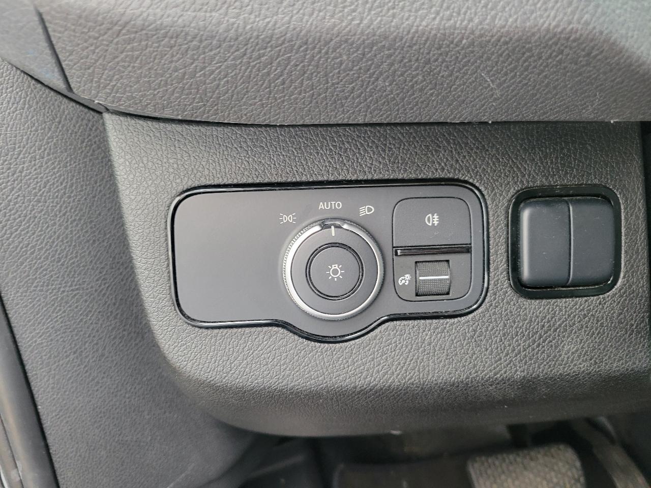 Mercedes-Benz Sprinter Cargo Van 2500 High Roof I4 Gas 170" RWD 2023