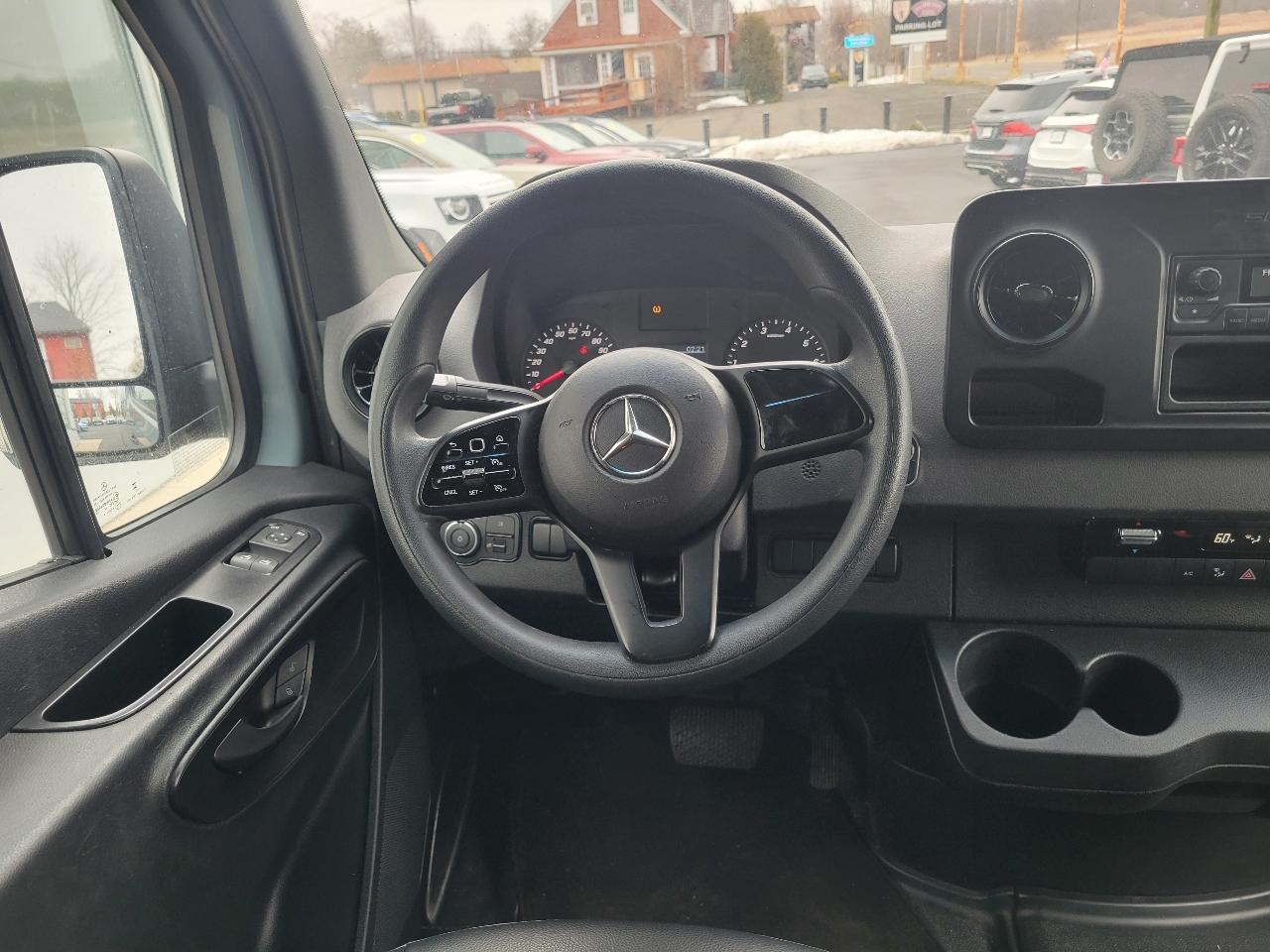 Mercedes-Benz Sprinter Cargo Van 2500 High Roof I4 Gas 170" RWD 2023