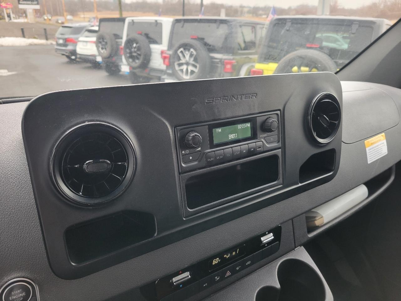 Mercedes-Benz Sprinter Cargo Van 2500 High Roof I4 Gas 170" RWD 2023