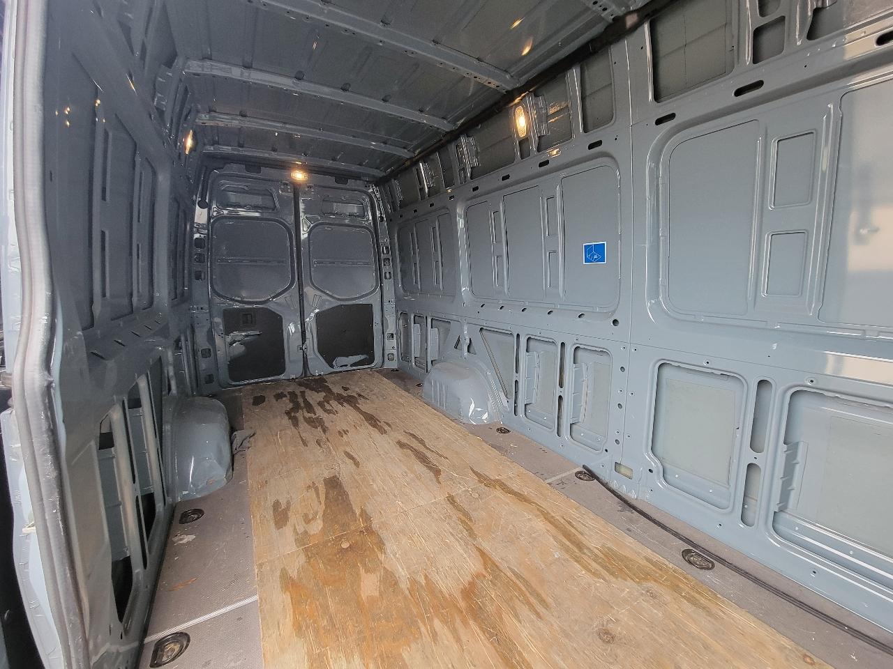 Mercedes-Benz Sprinter Cargo Van 2500 High Roof I4 Gas 170" RWD 2023