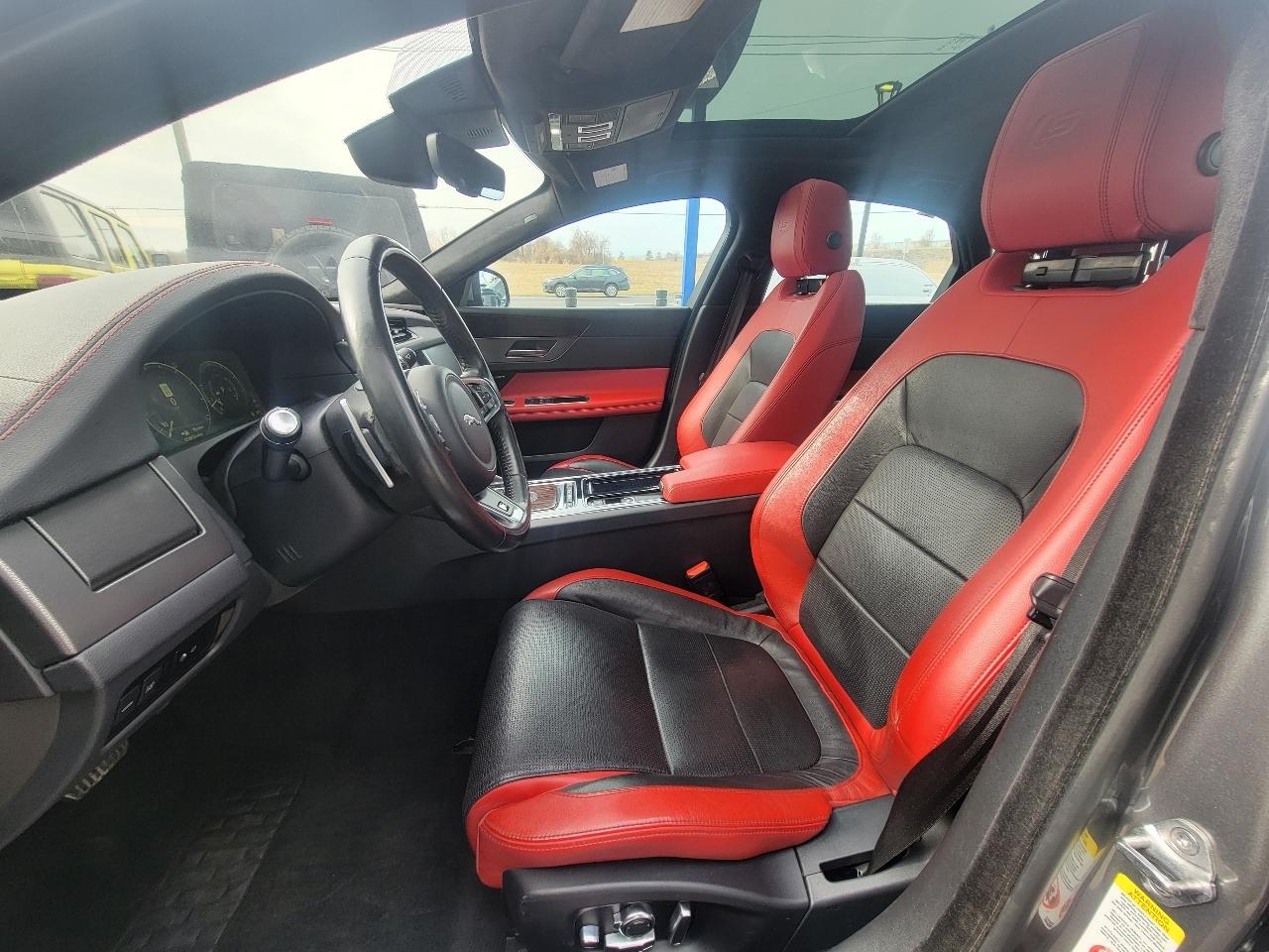 Jaguar XF Sedan S AWD 2019