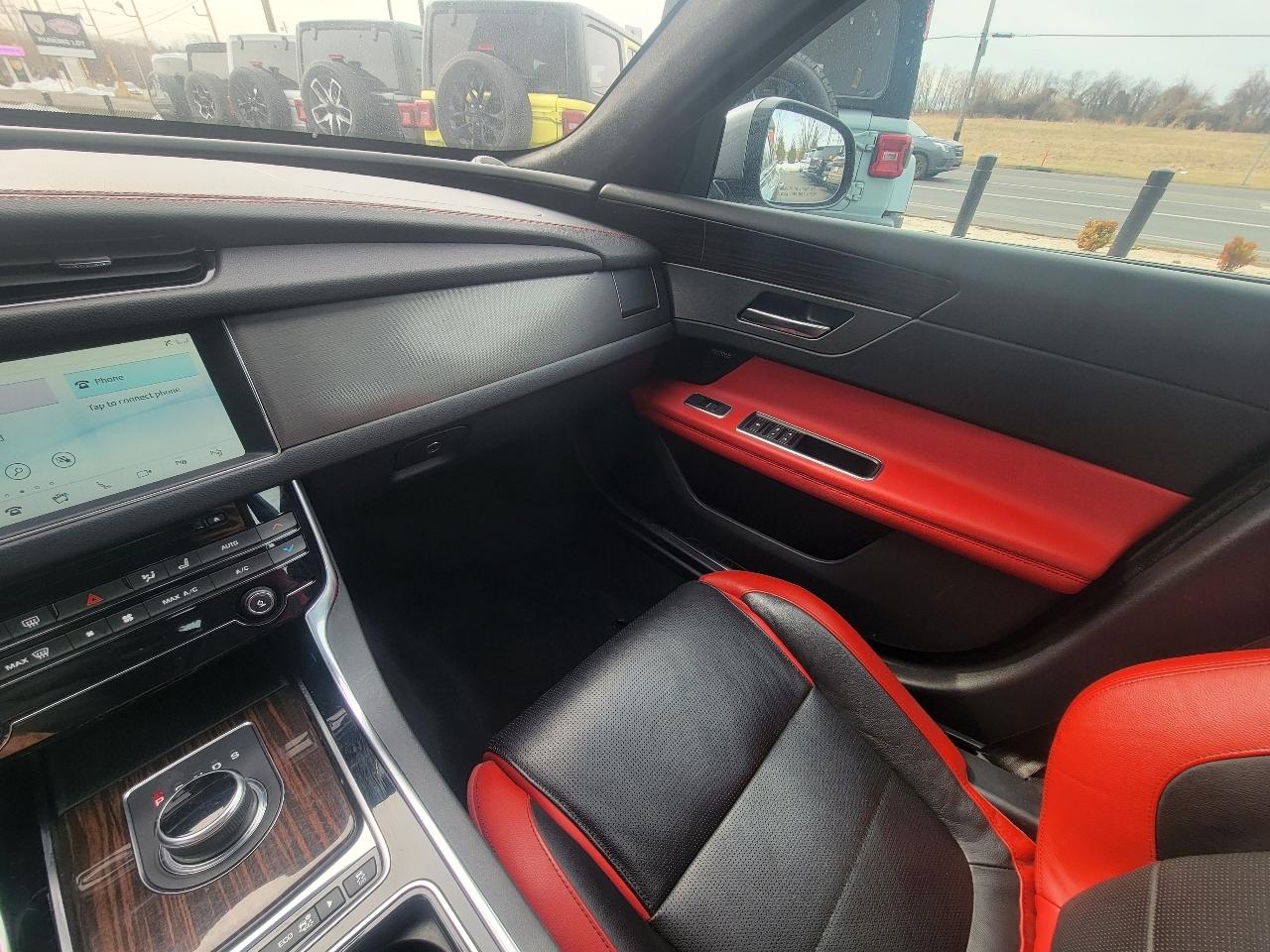 Jaguar XF Sedan S AWD 2019