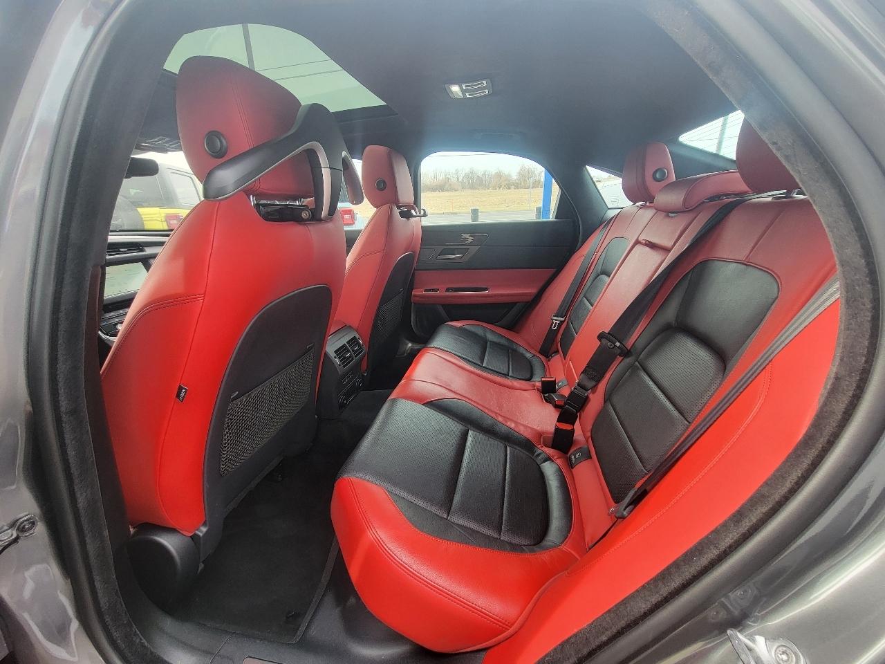 Jaguar XF Sedan S AWD 2019