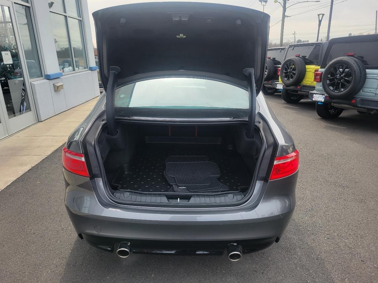 Jaguar XF Sedan S AWD 2019