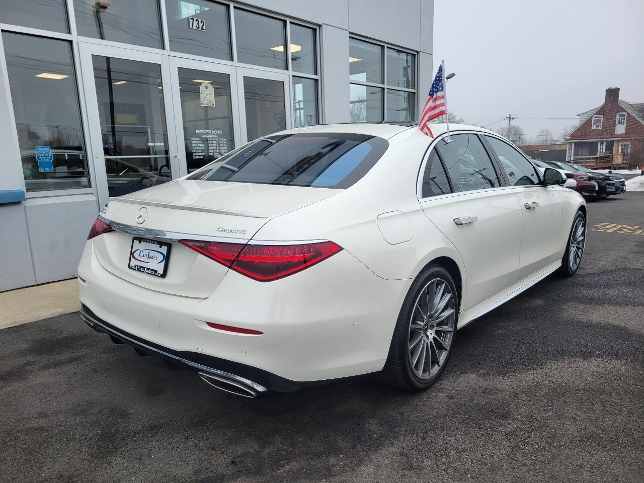 Mercedes-Benz S-Class  2022