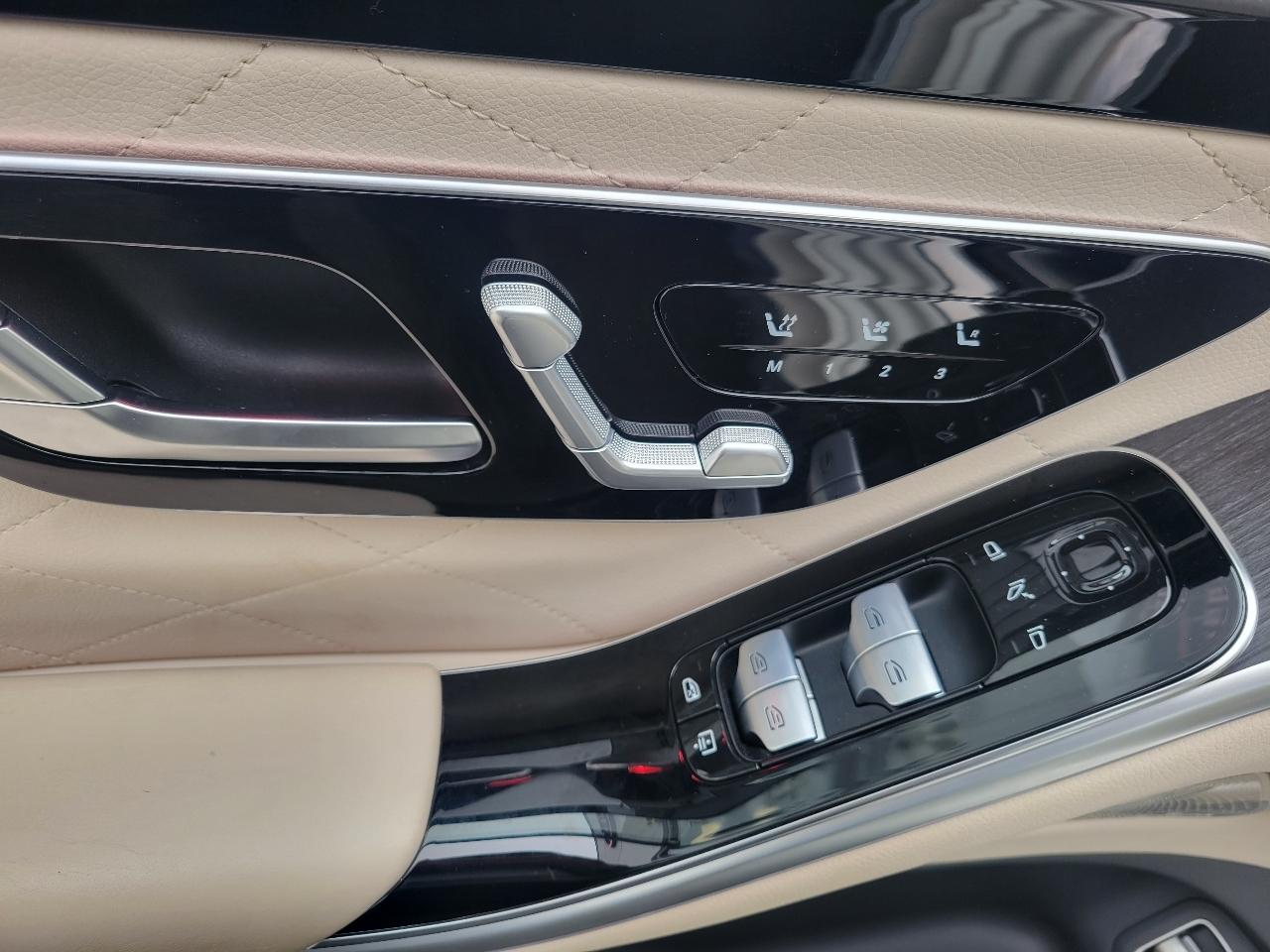 Mercedes-Benz S-Class  2022