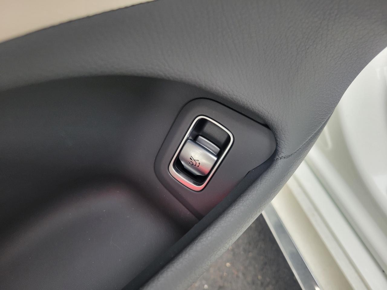 Mercedes-Benz S-Class  2022