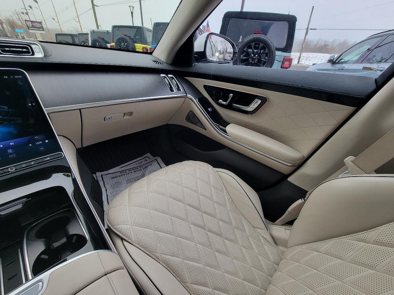 Mercedes-Benz S-Class  2022