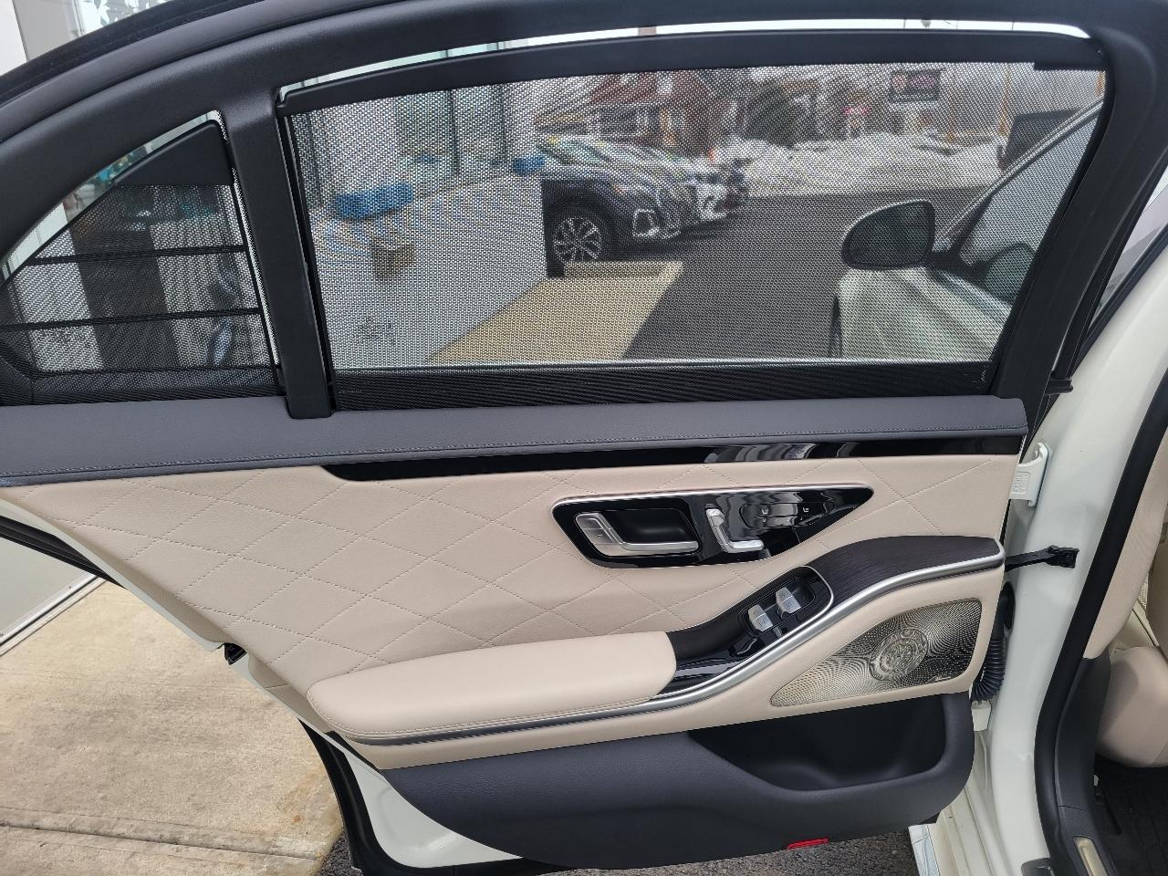 Mercedes-Benz S-Class  2022