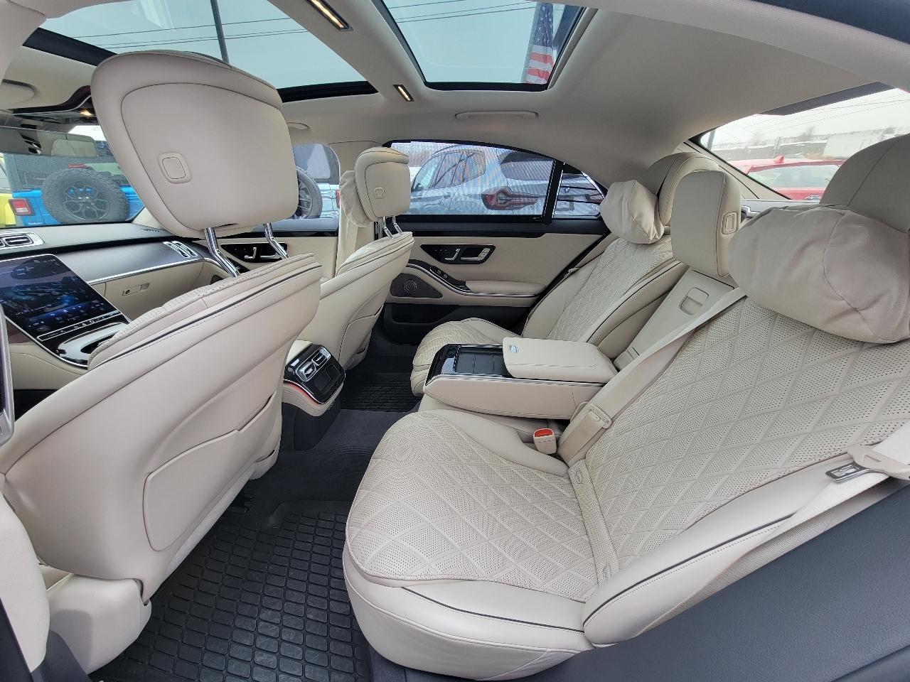 Mercedes-Benz S-Class  2022