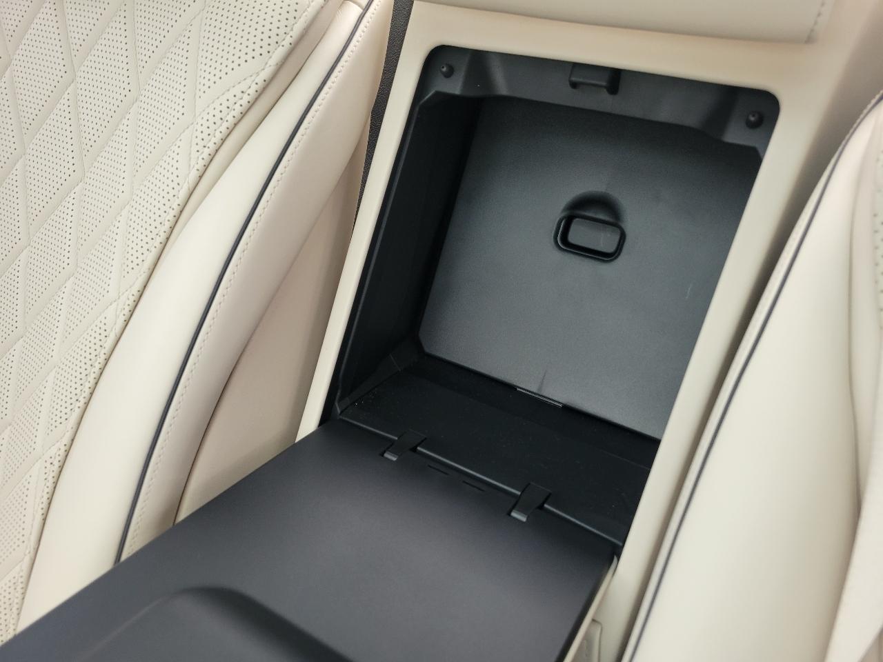 Mercedes-Benz S-Class  2022