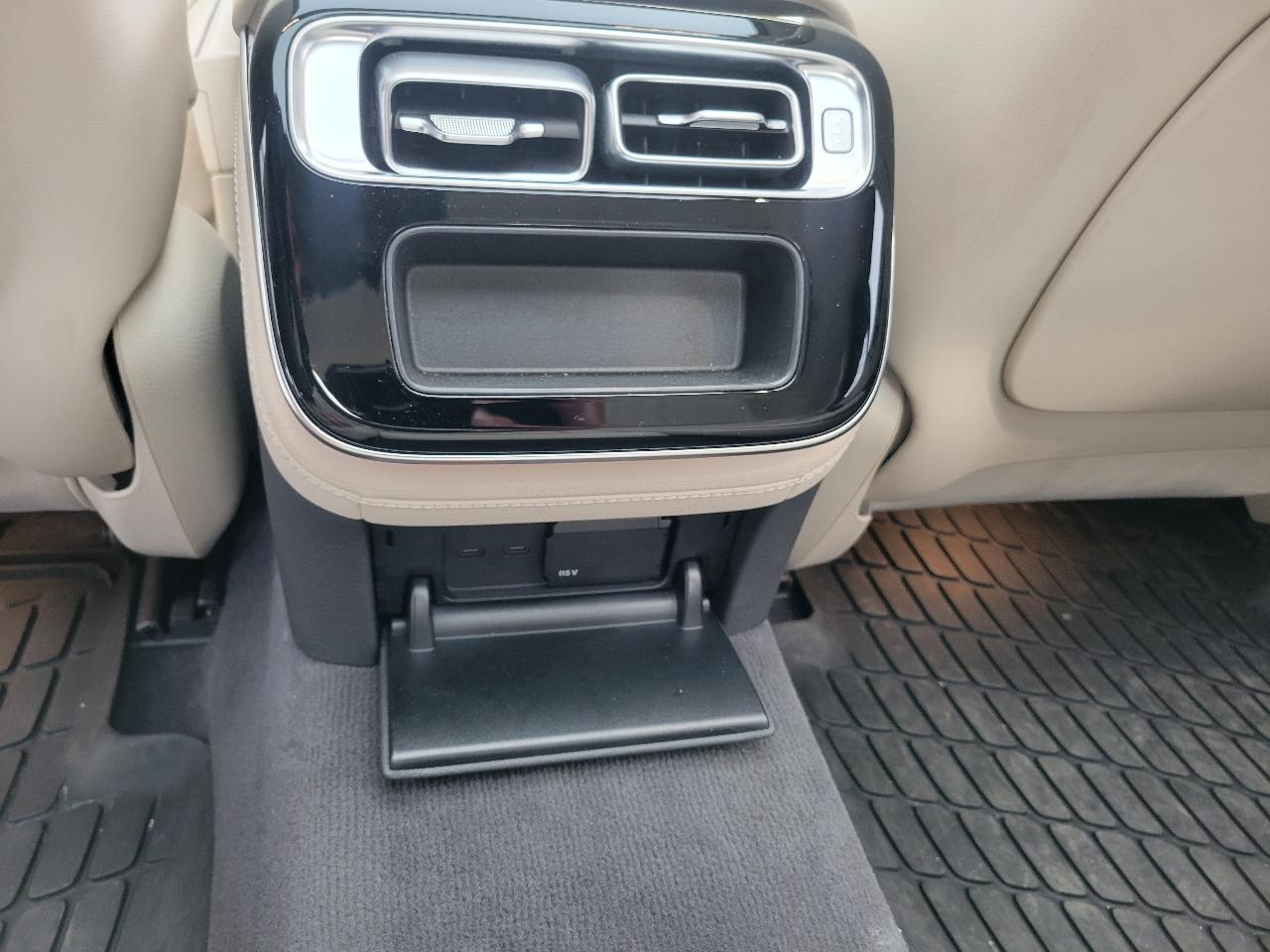 Mercedes-Benz S-Class  2022