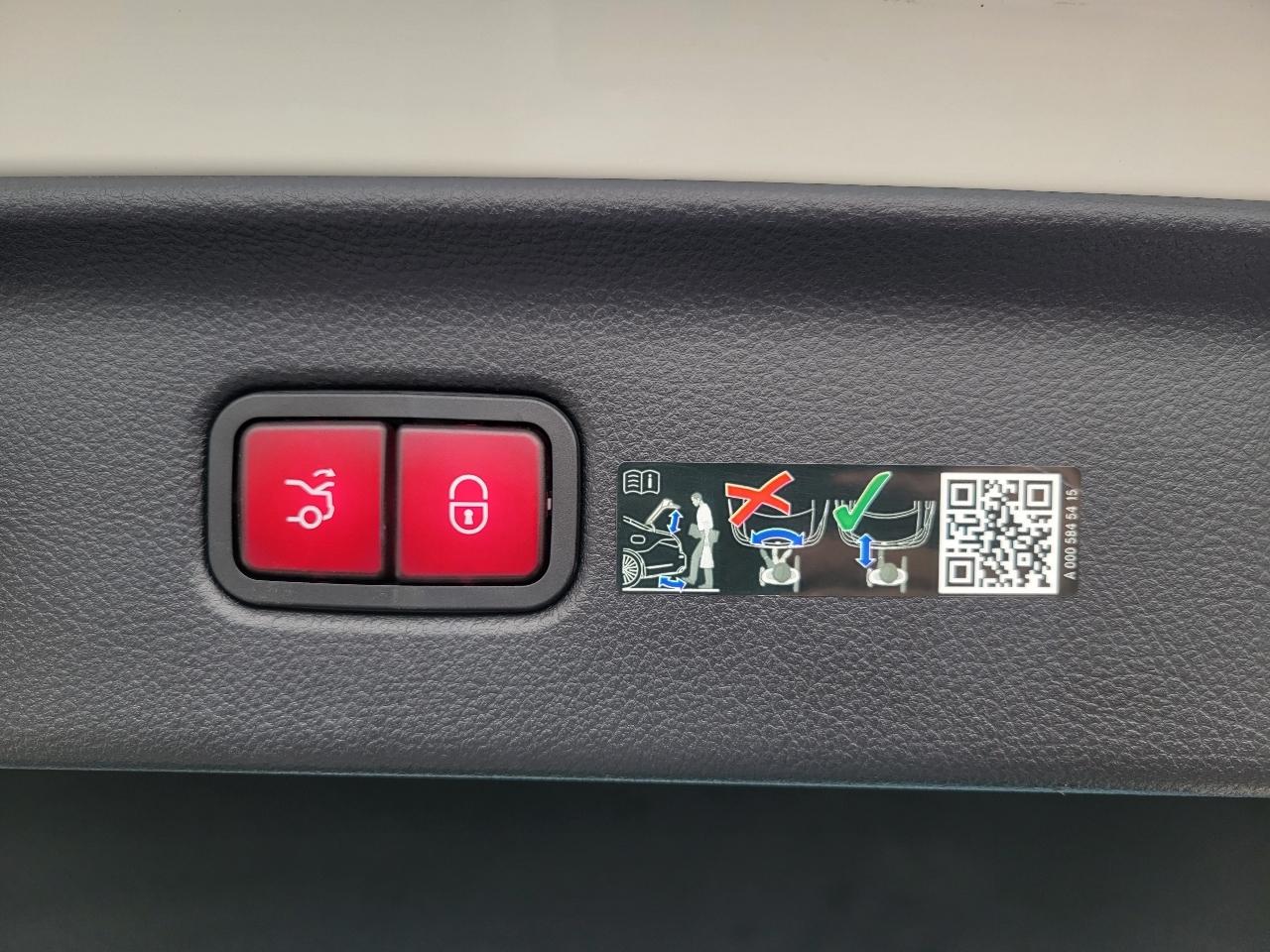 Mercedes-Benz S-Class  2022