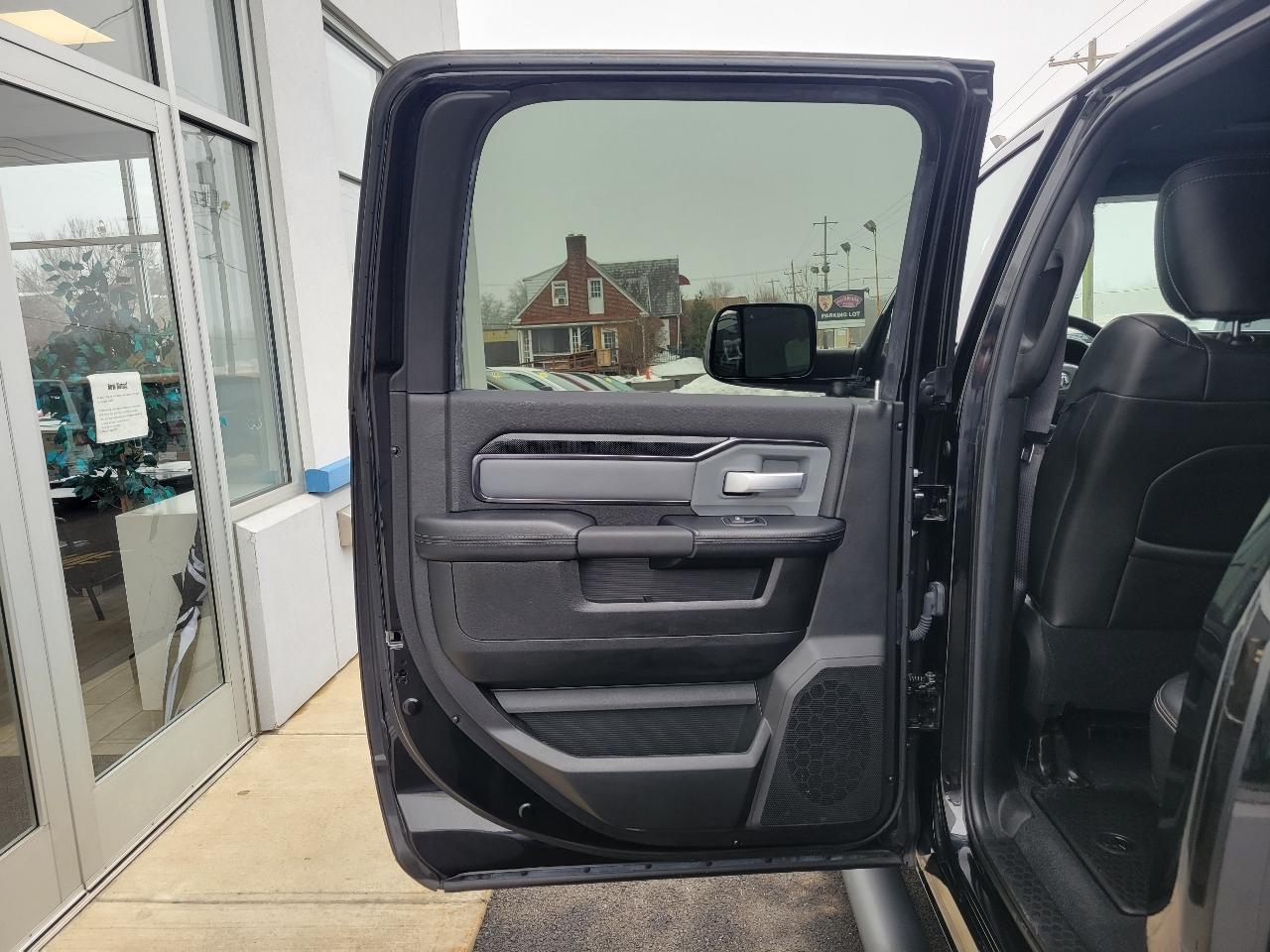 RAM 2500 Power Wagon 4x4 Crew Cab 6'4" Box 2019