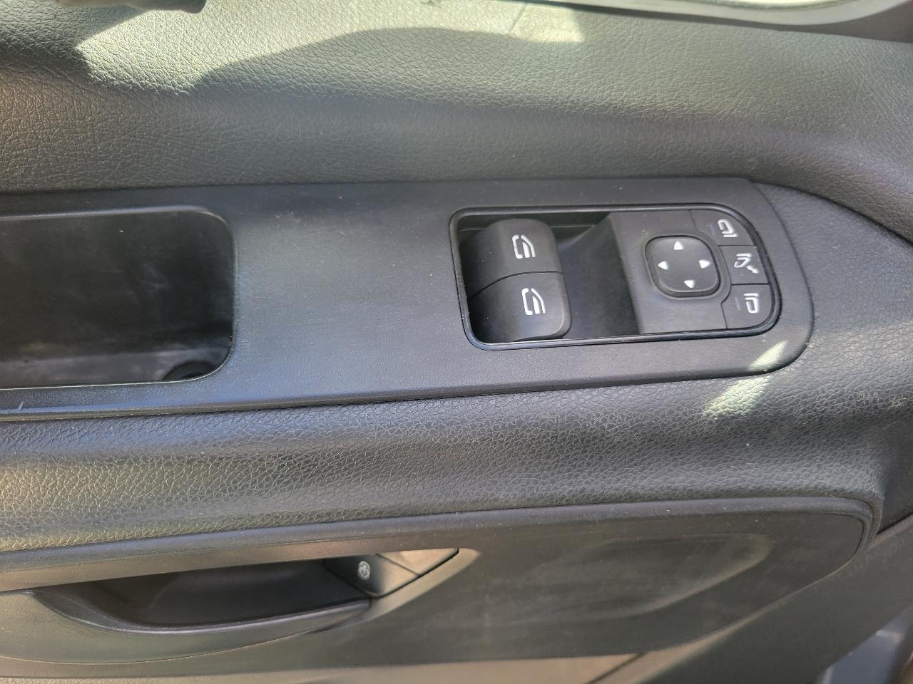 Mercedes-Benz Sprinter Van 2500 High Roof V6 170" RWD 2019