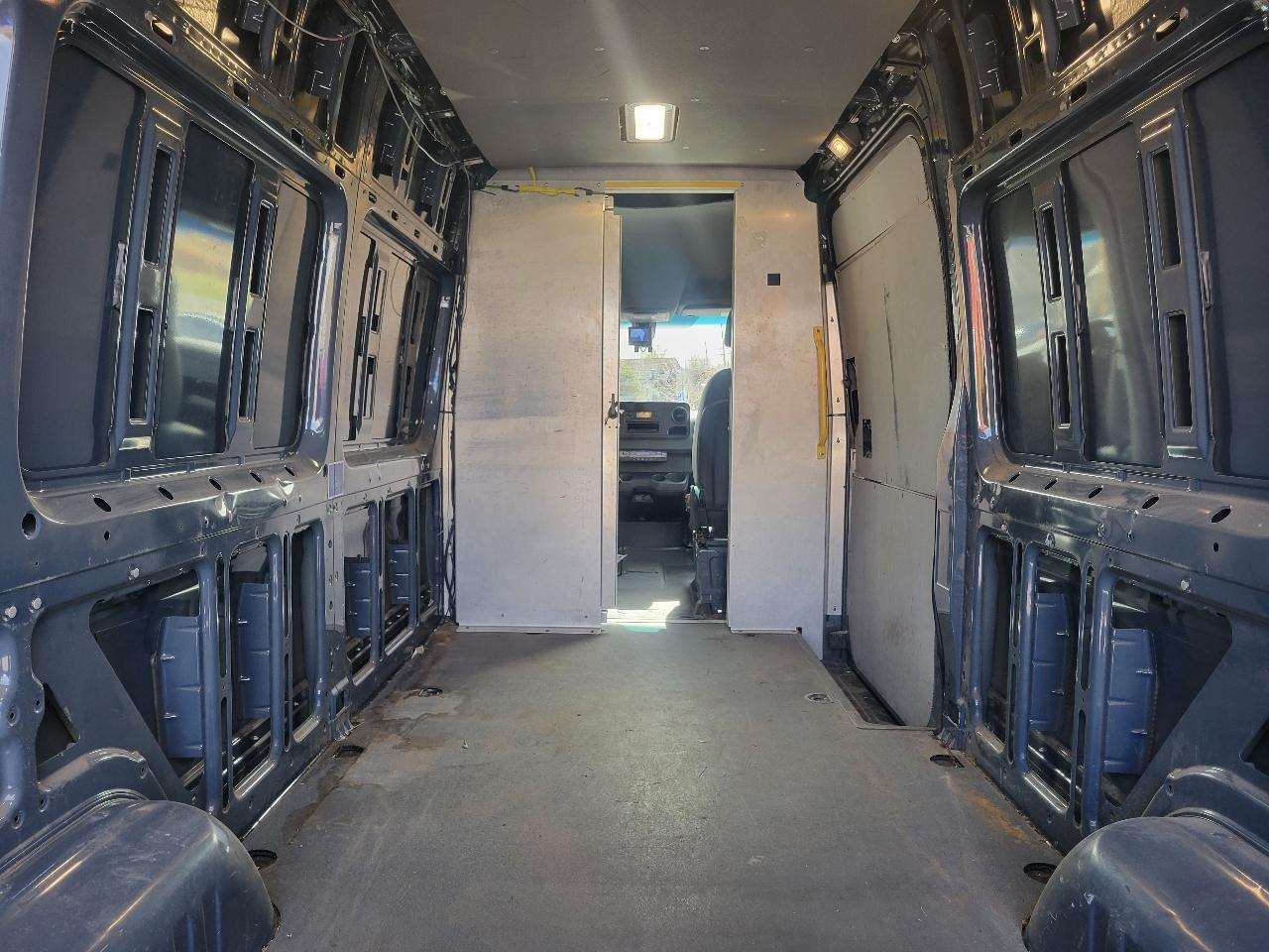 Mercedes-Benz Sprinter Van 2500 High Roof V6 170" RWD 2019