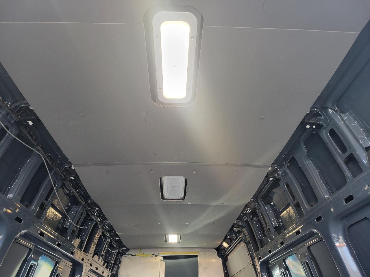 Mercedes-Benz Sprinter Van 2500 High Roof V6 170" RWD 2019