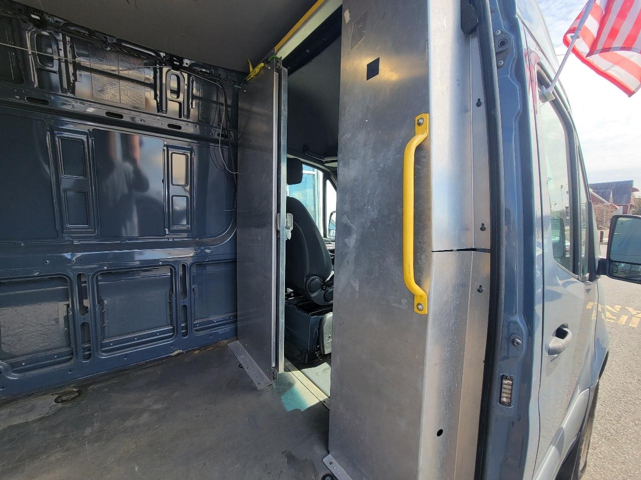 Mercedes-Benz Sprinter Van 2500 High Roof V6 170" RWD 2019