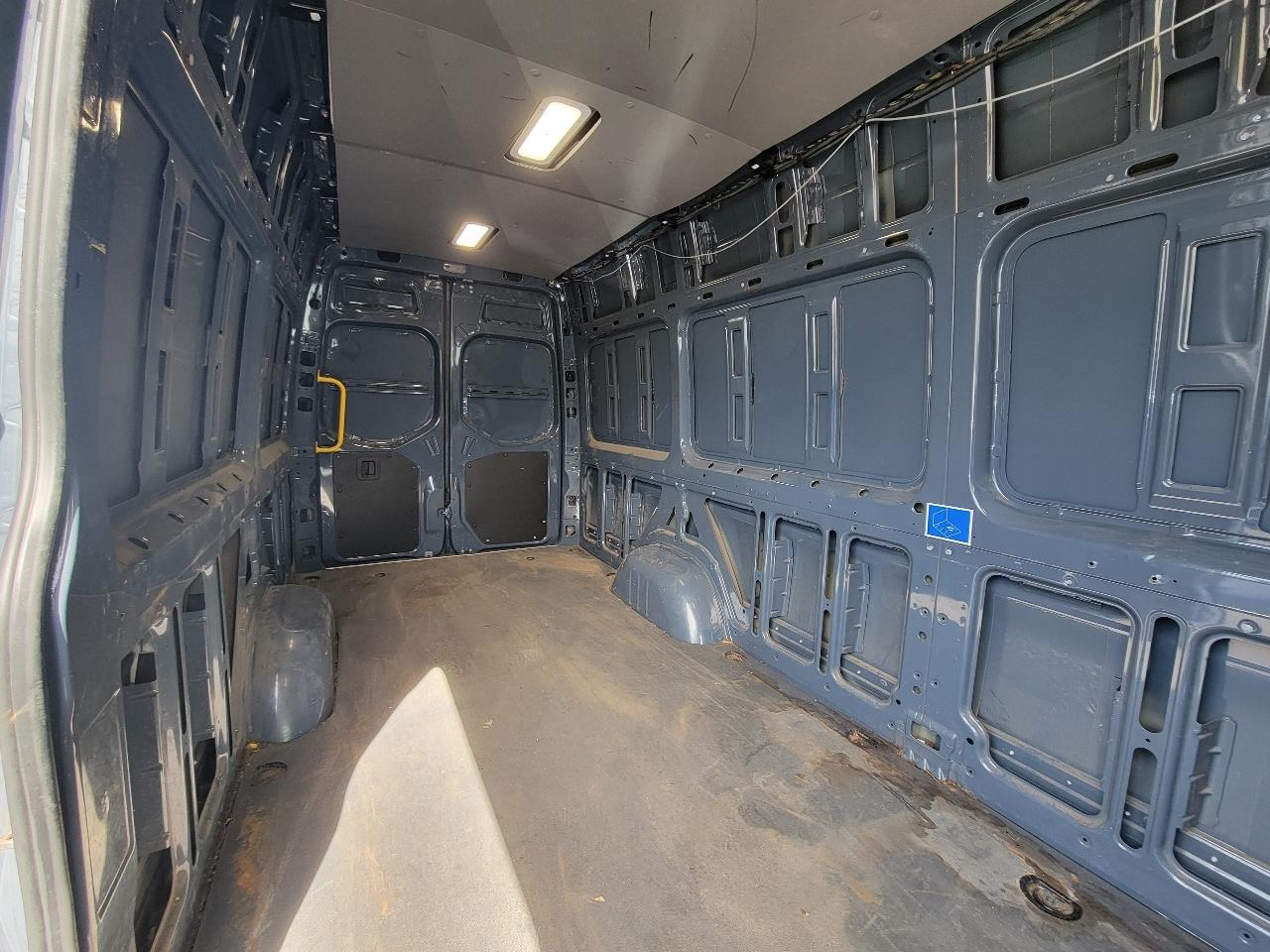 Mercedes-Benz Sprinter Van 2500 High Roof V6 170" RWD 2019