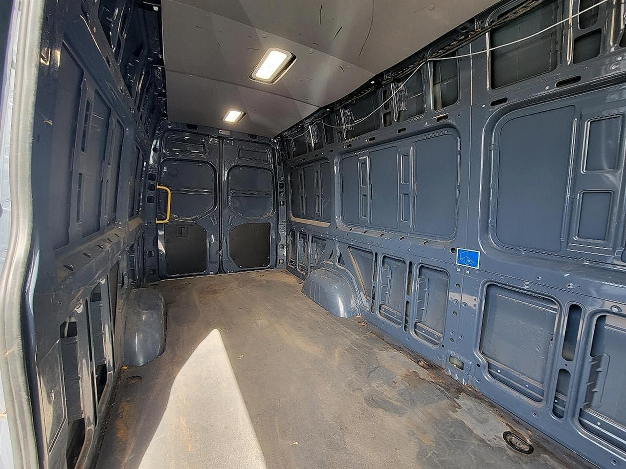 Mercedes-Benz Sprinter Van 2500 High Roof V6 170" RWD 2019
