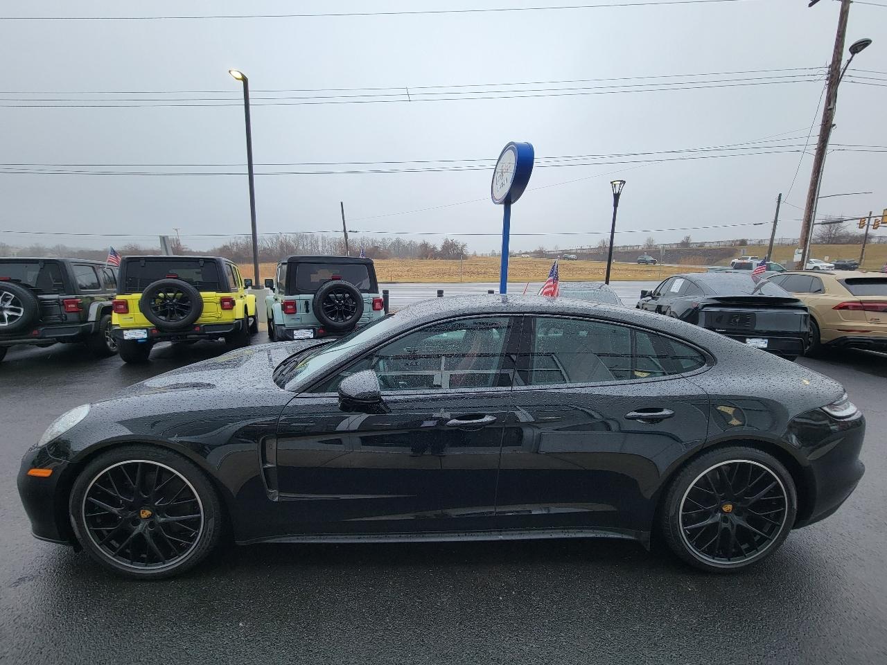 Porsche Panamera 4 Platinum Edition AWD 2023