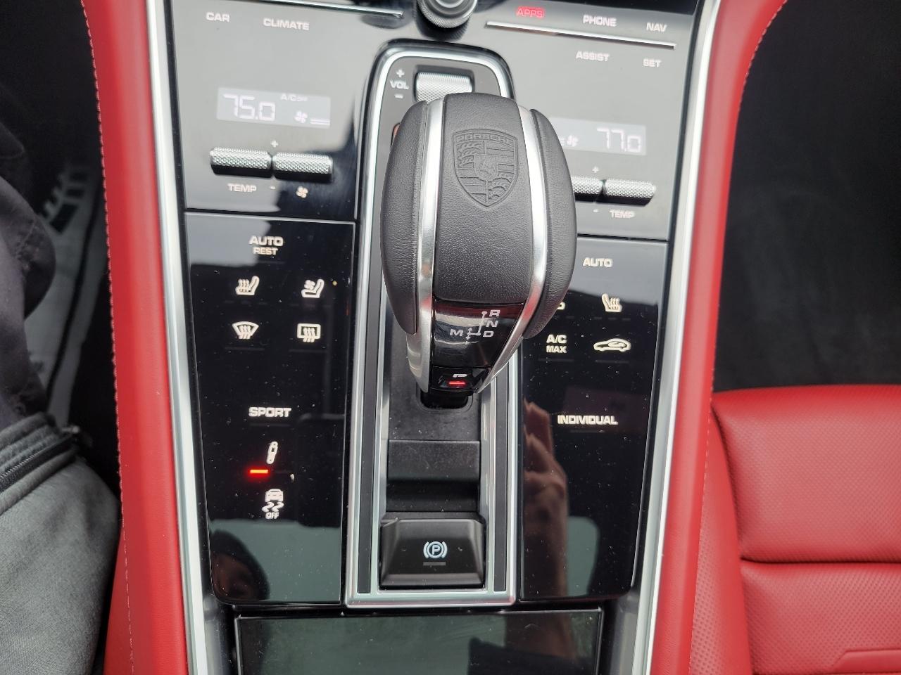 Porsche Panamera 4 Platinum Edition AWD 2023