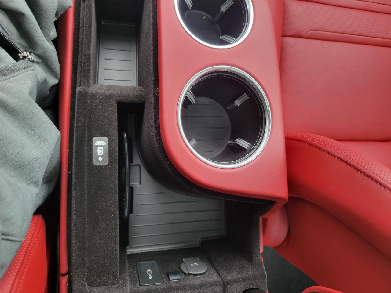 Porsche Panamera 4 Platinum Edition AWD 2023