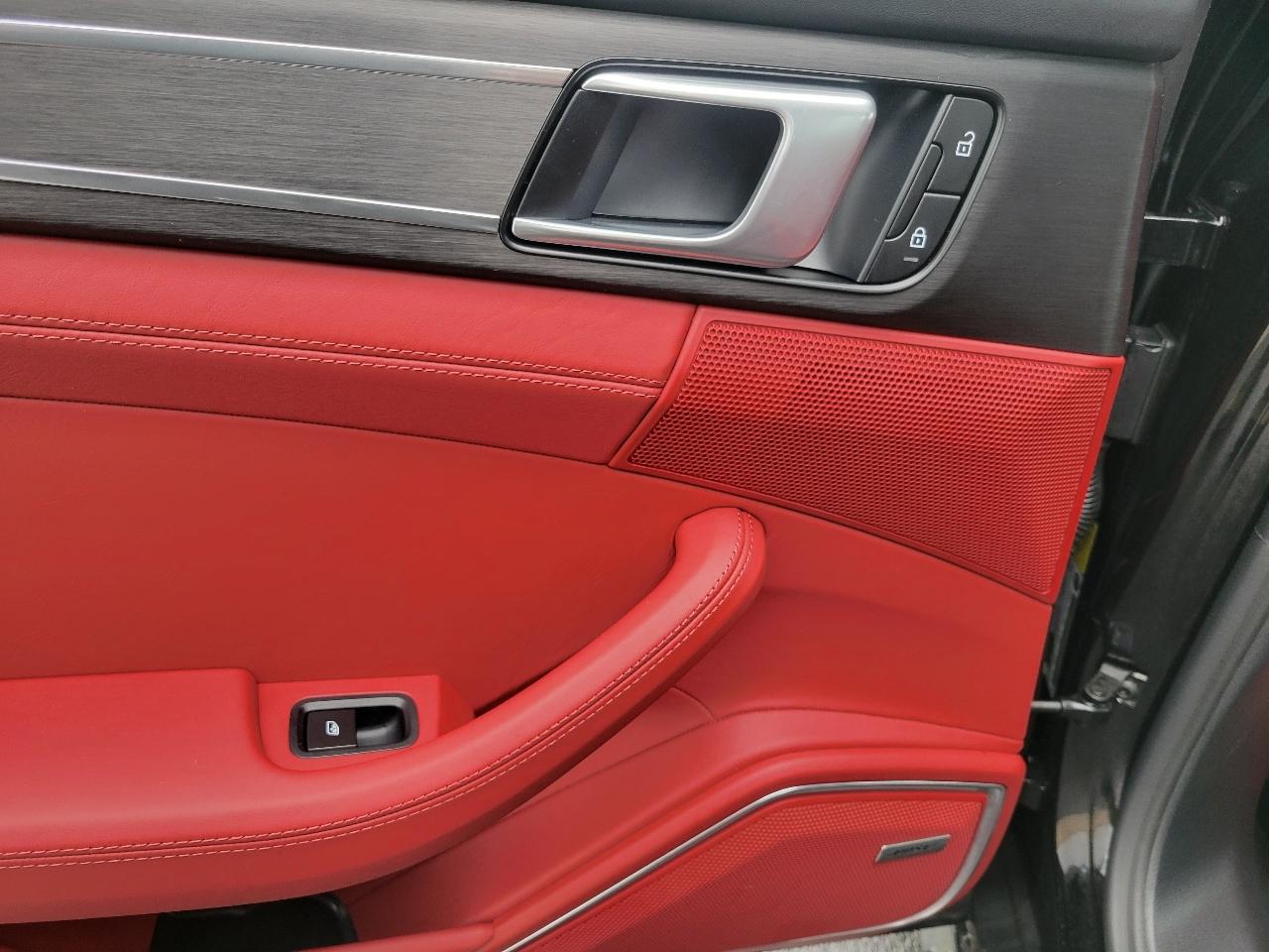 Porsche Panamera 4 Platinum Edition AWD 2023