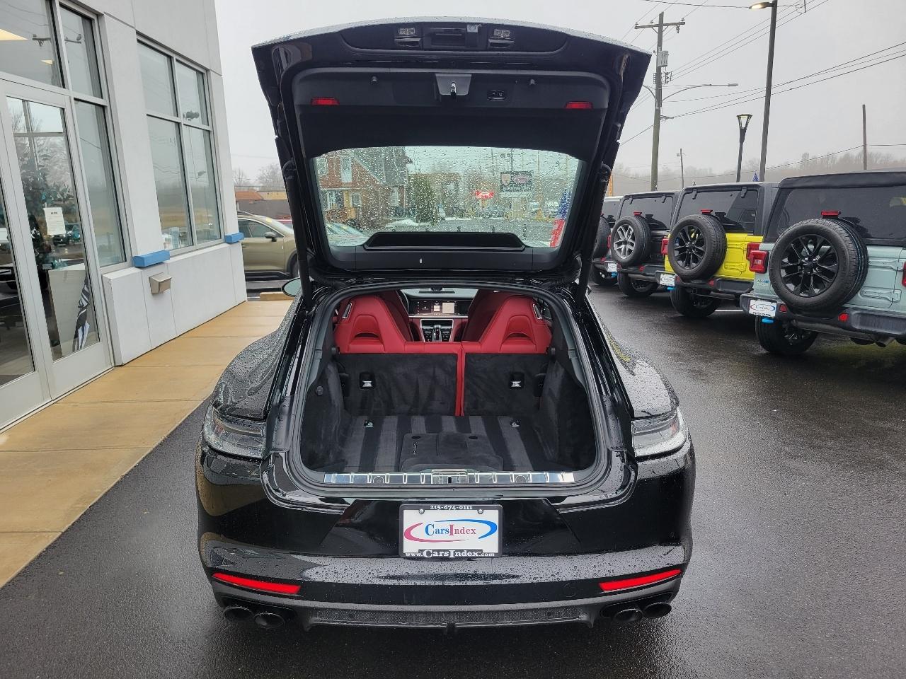 Porsche Panamera 4 Platinum Edition AWD 2023