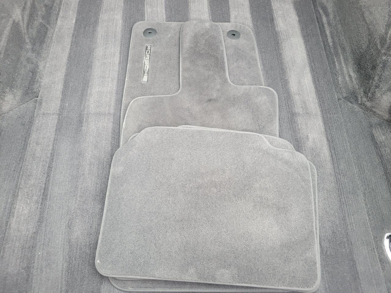 Porsche Panamera 4 Platinum Edition AWD 2023