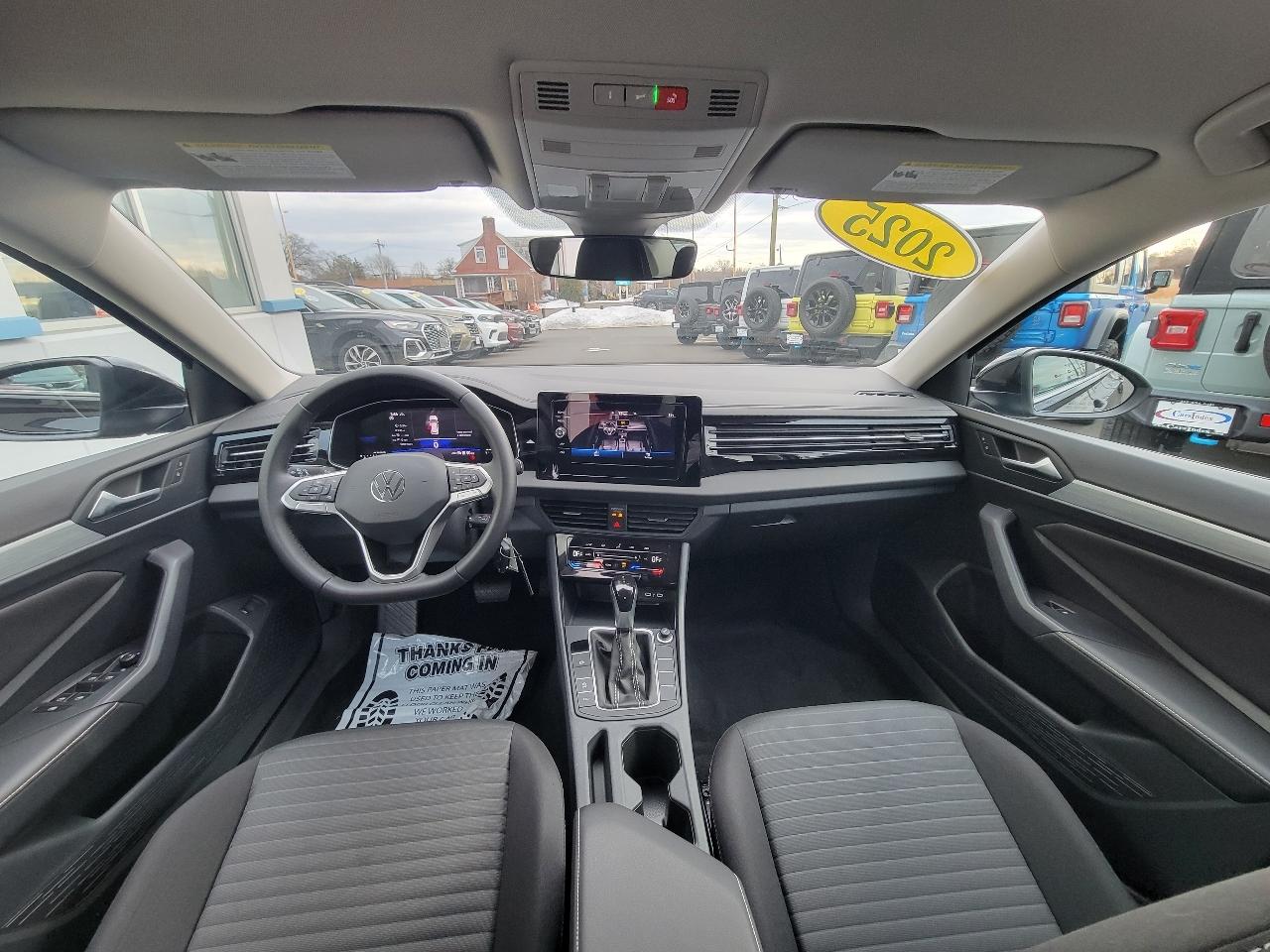 Volkswagen Jetta S Auto 2025