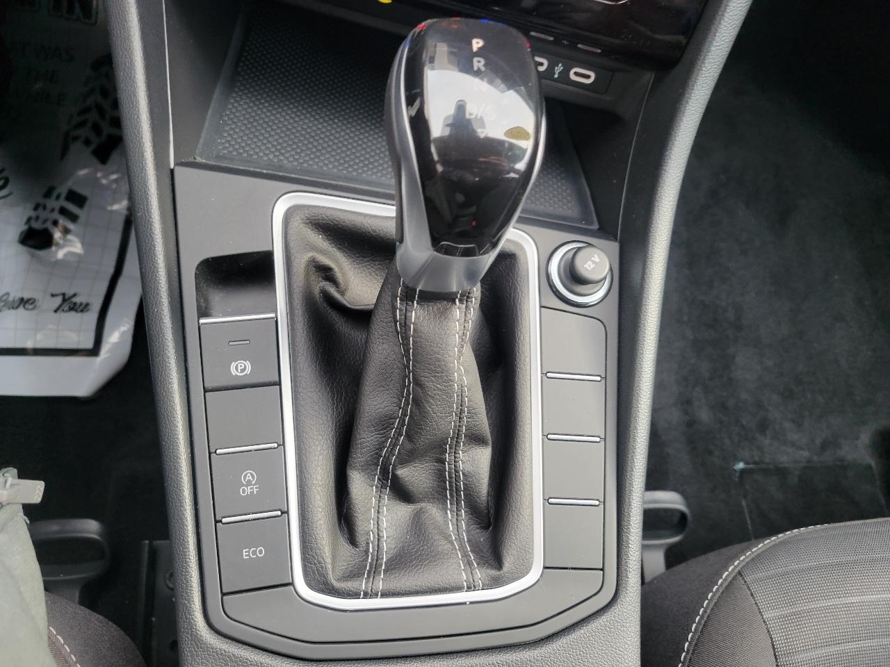 Volkswagen Jetta S Auto 2025